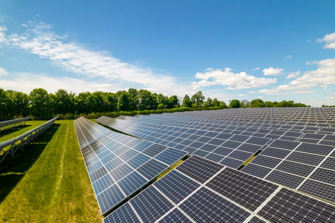 Commercial Solar savings illustration